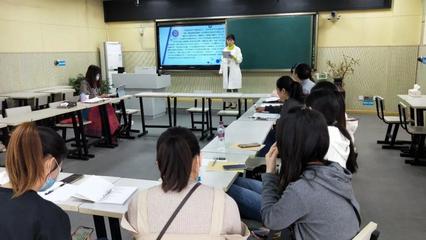 龙泉一小“第五批微型课题开题答辩”现场会